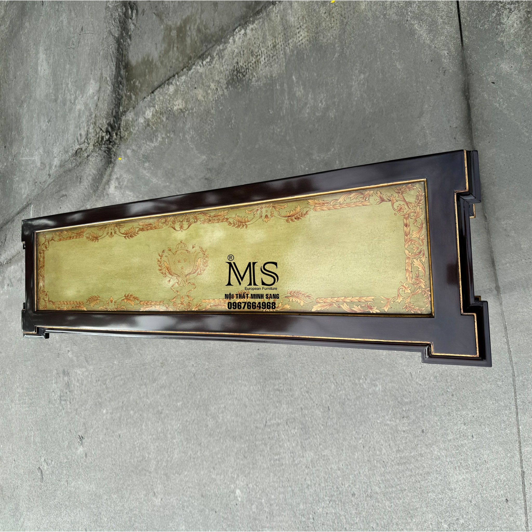 Bàn console xanh rêu cổ kính thiết kế tinh xảo của Nội thất Minh Sang