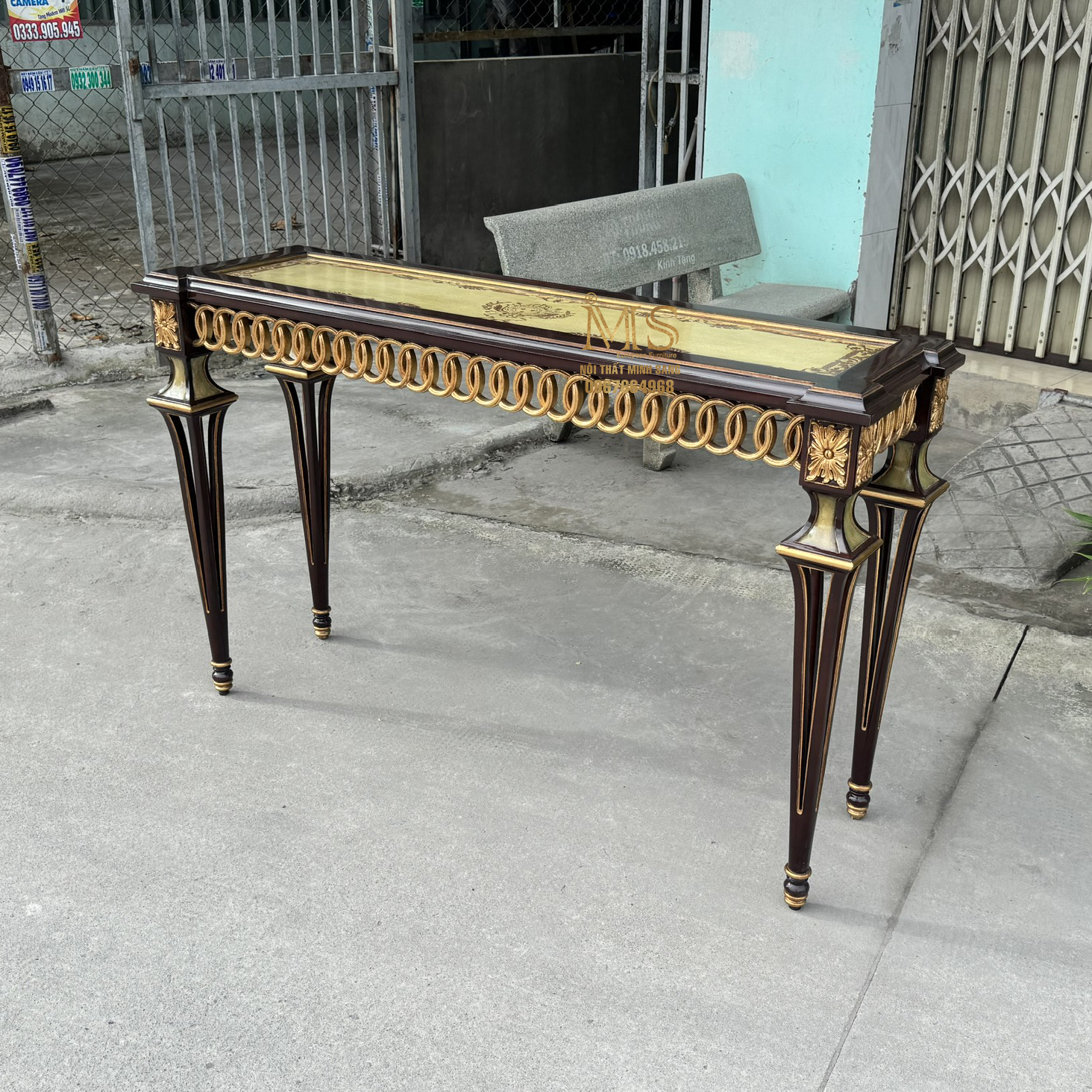 Bàn console tiền sảnh màu xanh rêu cổ điển tinh tế