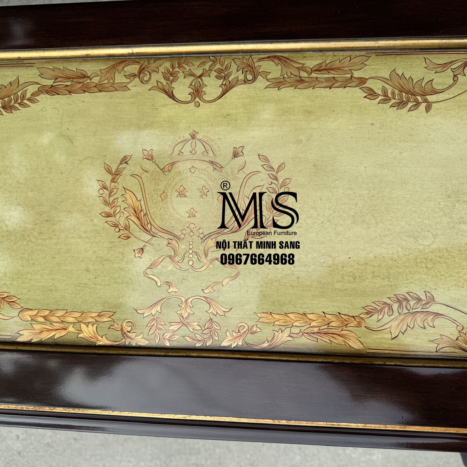 Mẫu bàn console phong cách cổ điển màu xanh rêu nghệ thuật