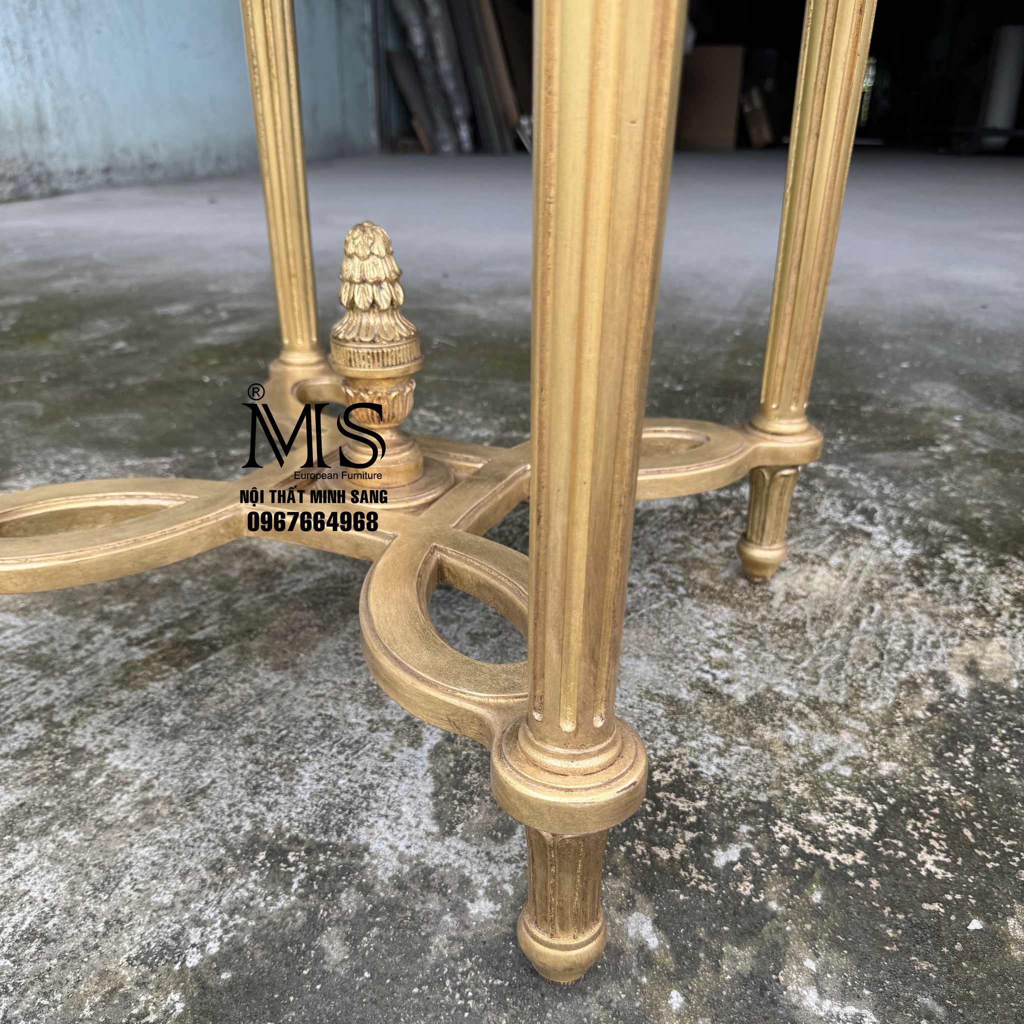 Bàn tròn veneer cao cấp tôn vinh không gian đón khách sang trọng