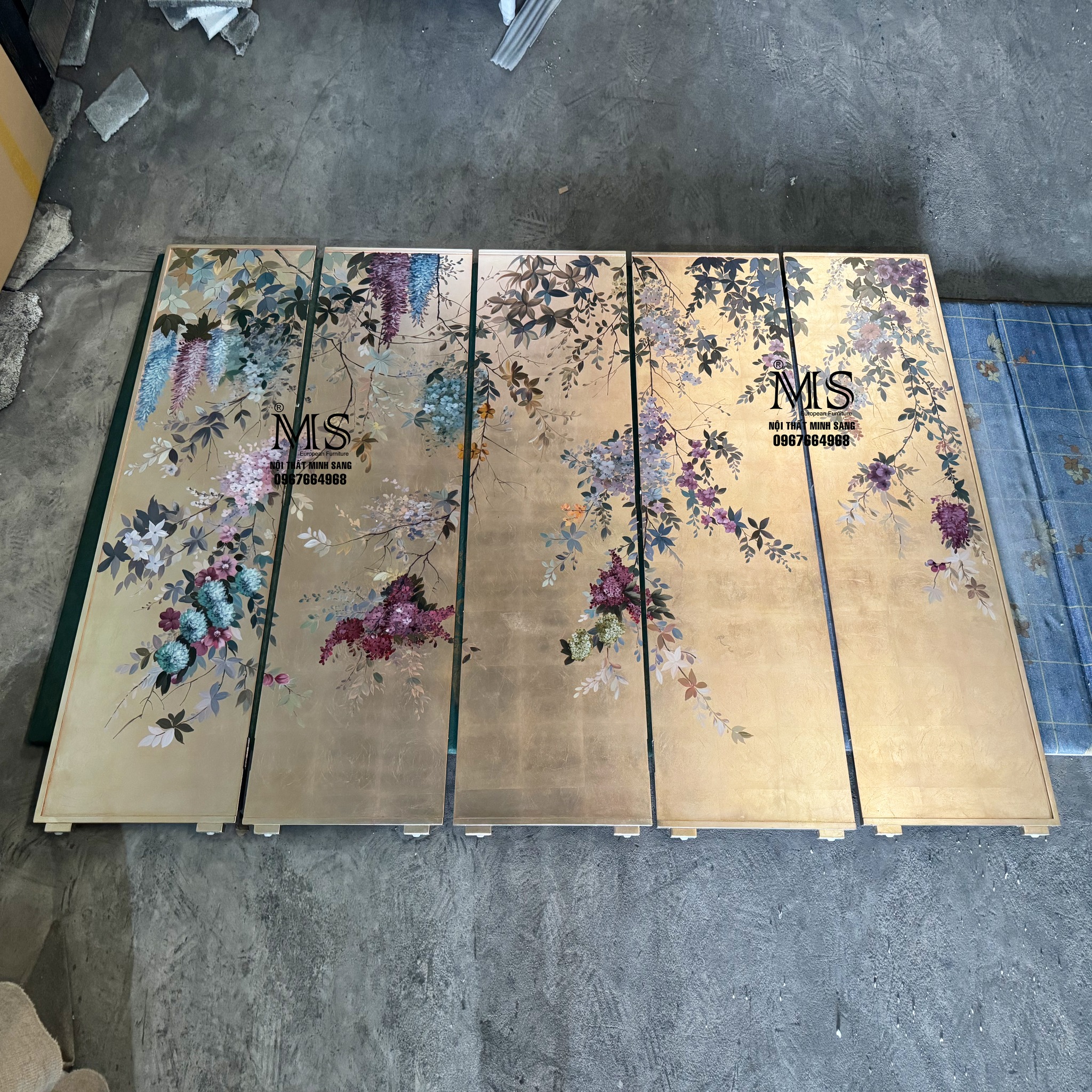 Bình phong hoa tử đằng dát bạc champagne tinh tế của Nội thất Minh Sang