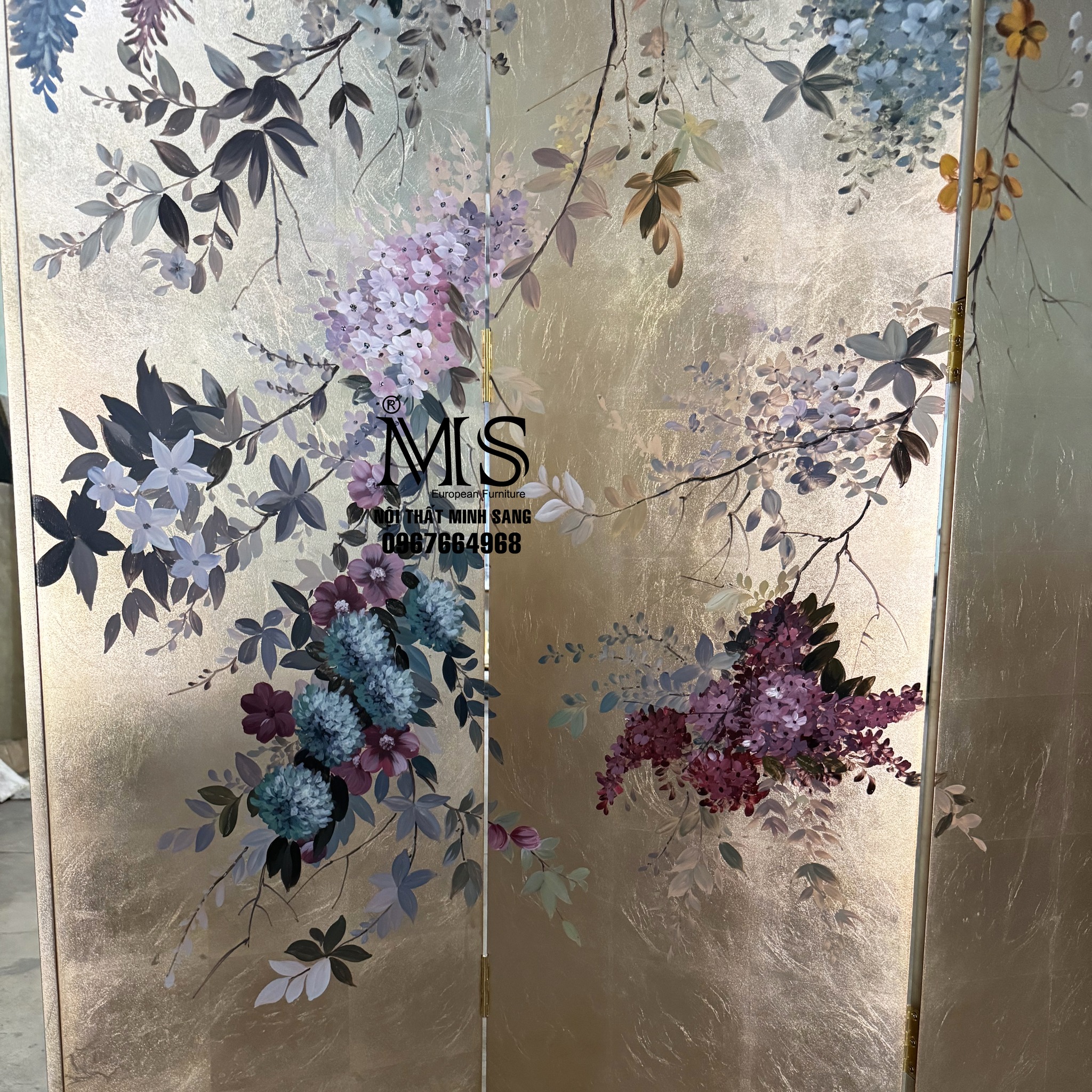 Bình phong 5 tấm trang trí với hoa tử đằng nhẹ nhàng