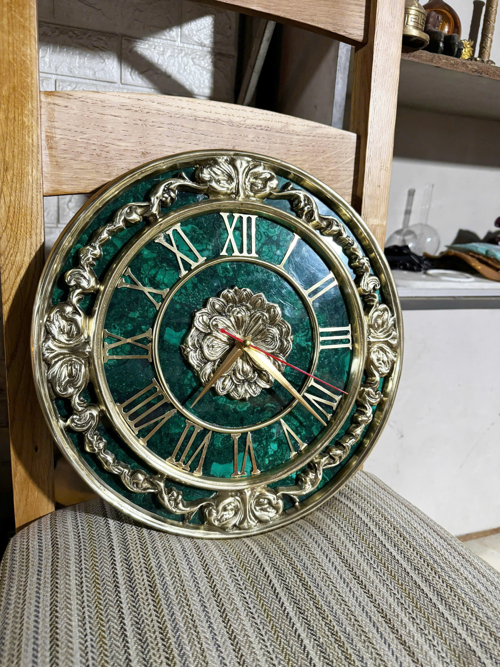 Đồng hồ phòng ngủ hoặc sảnh tiếp khách, phong cách hiện đại và tân cổ điển