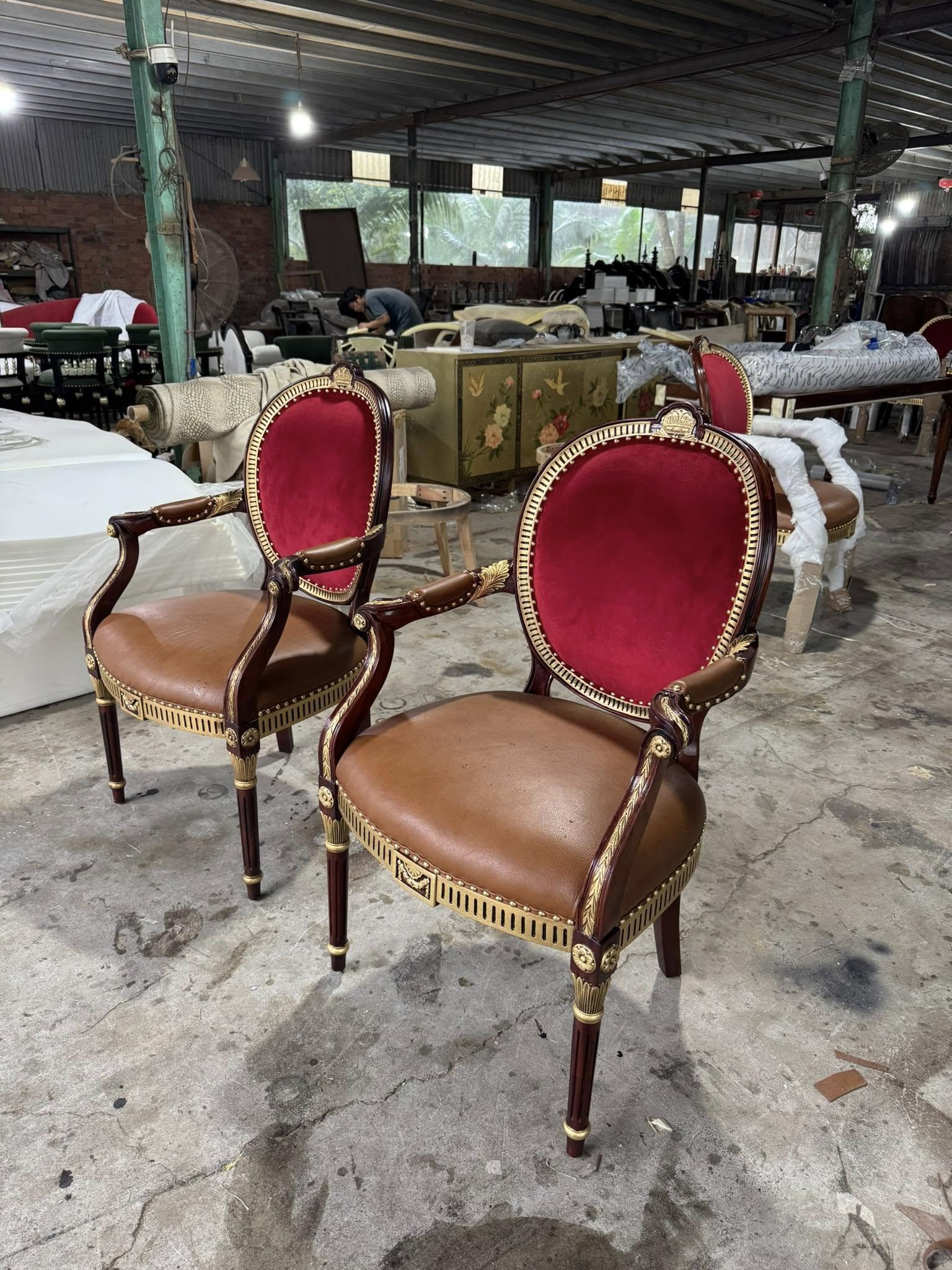 Ghế nội thất Minh Sang, ghế ăn bọc vải hoặc da cao cấp, tay ghế tiện dụng