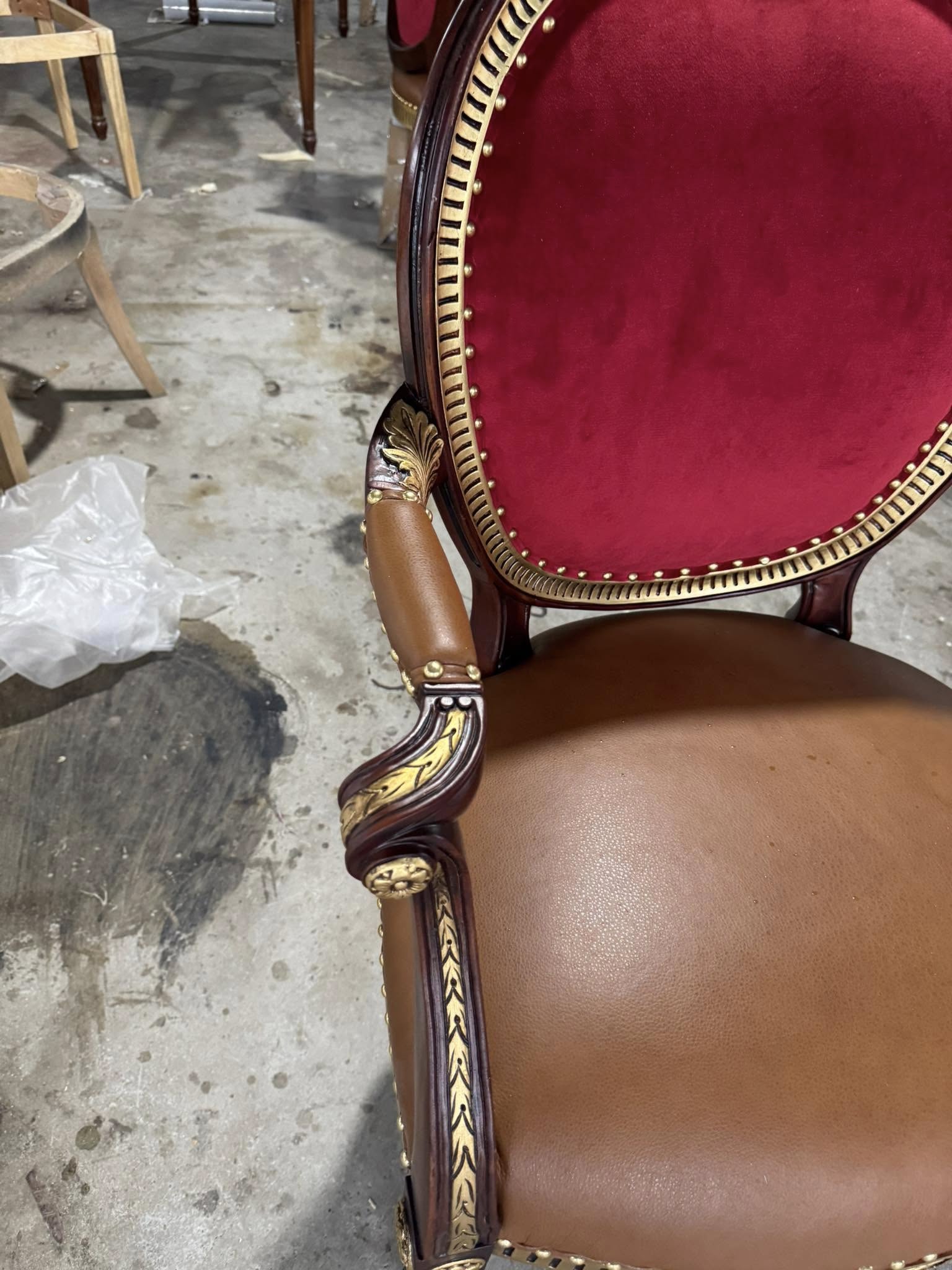 Ghế ăn tân cổ điển, chất liệu cao cấp, phù hợp không gian sang trọng