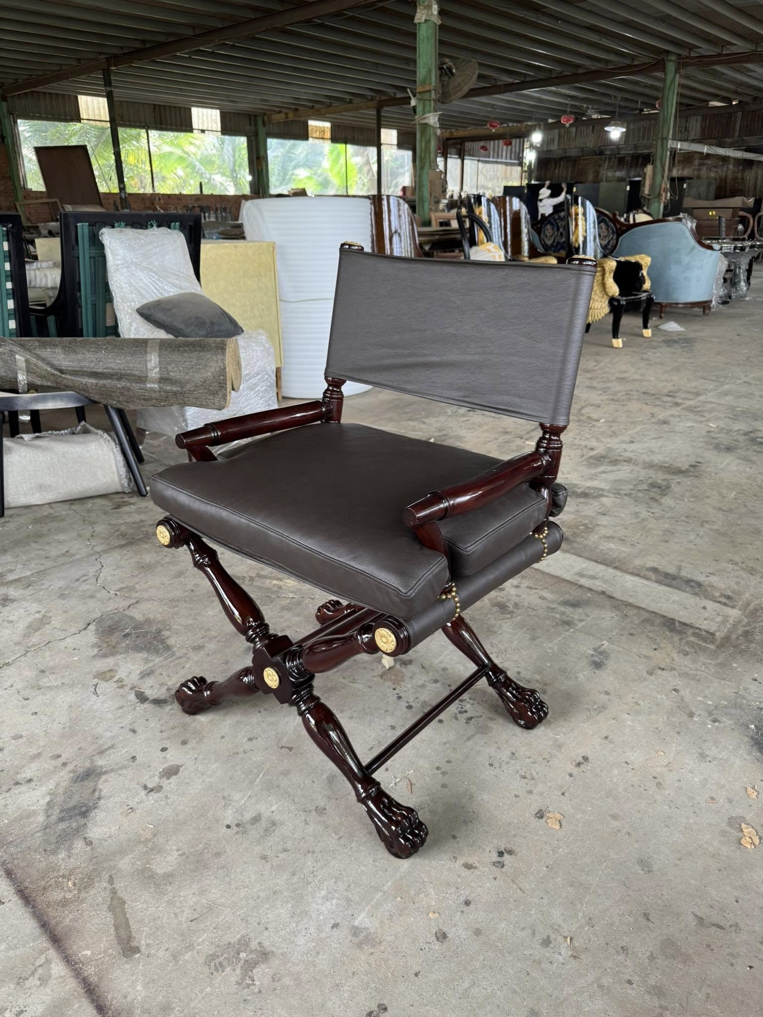 Ghế đạo diễn bọc da bò sang trọng của Nội thất Minh Sang