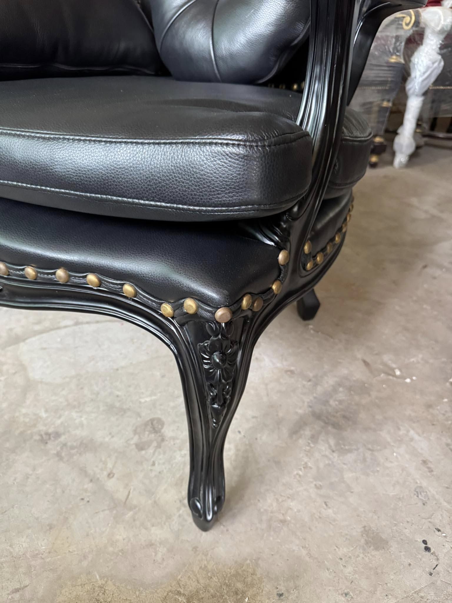 Ghế thái công da bò tự nhiên màu đen tuyền phong cách cao cấp