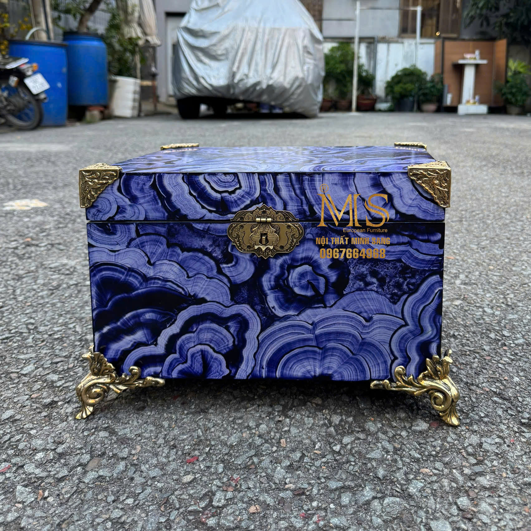 Rương nữ trang mô phỏng đá malachite dùng để trang trí bàn trang điểm