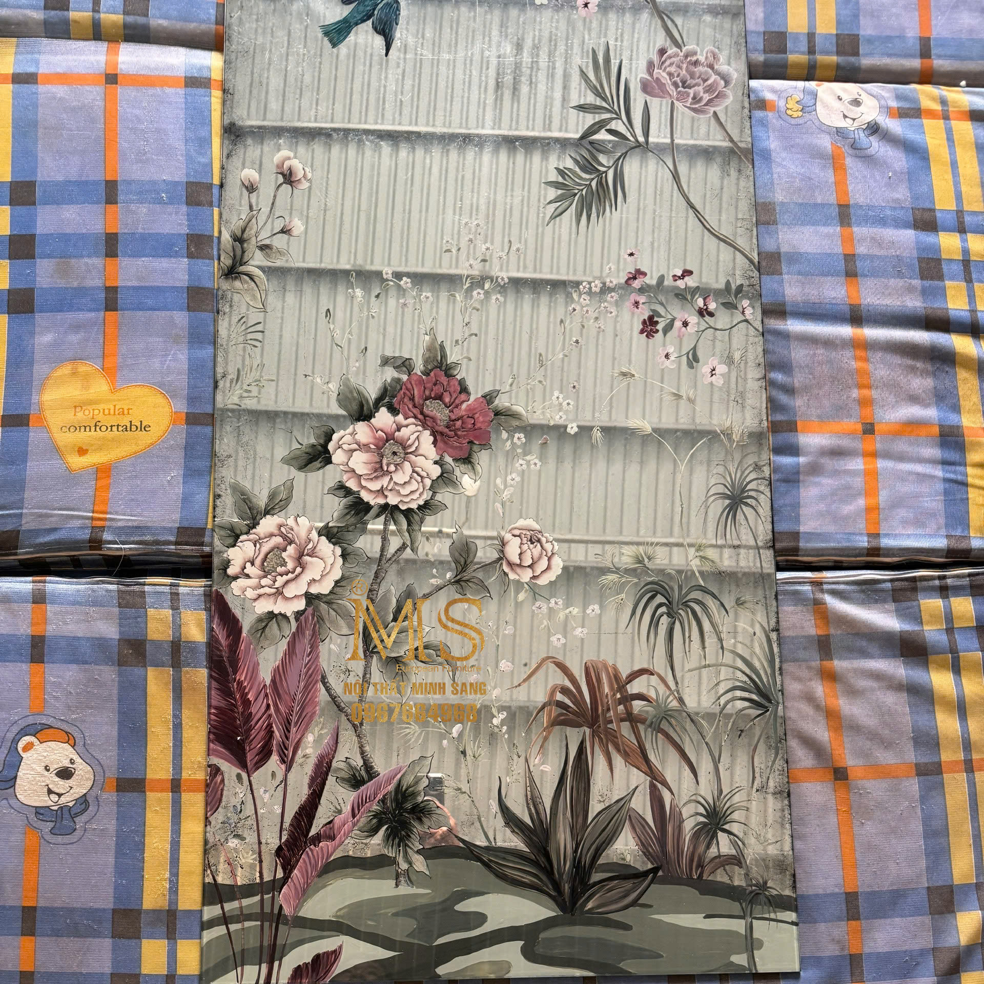 Gương nghệ thuật vẽ tay trên nền phản chiếu cao cấp – Nội thất Minh Sang