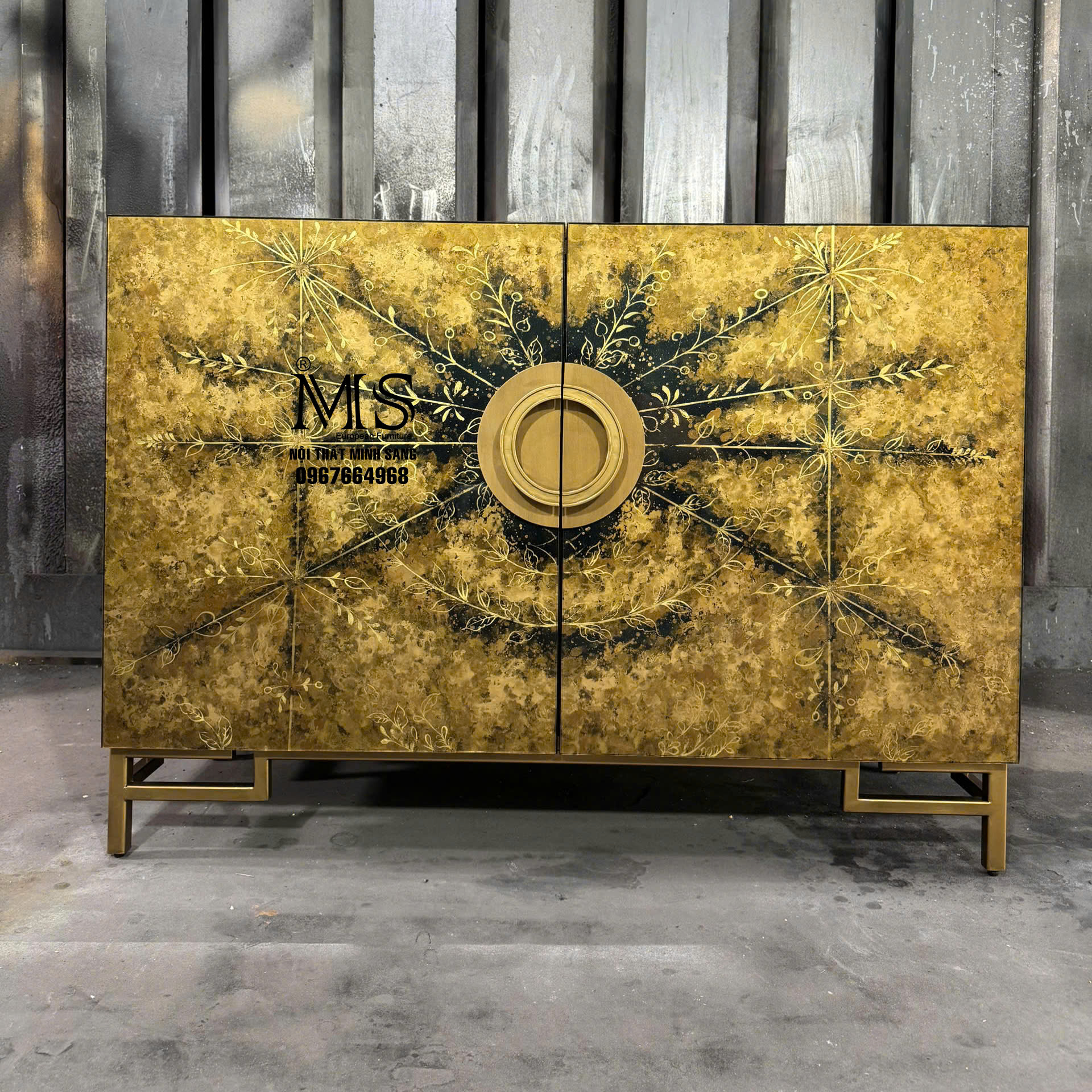 Tủ 2 cửa dát vàng vẽ ngược kiếng, nâng tầm không gian sống