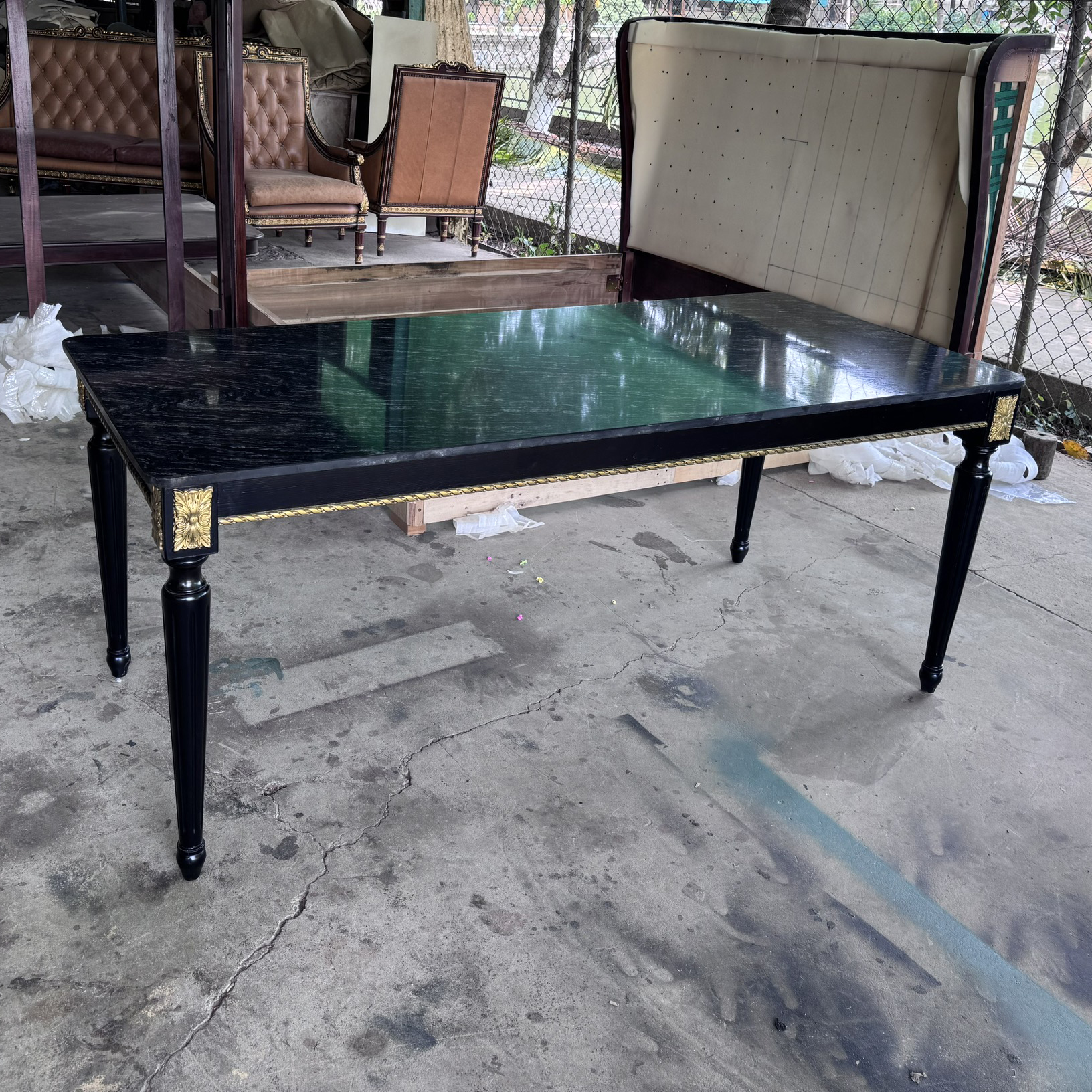 Bàn ăn 1m8 mặt đá đen vân trắng cao cấp Nội thất Minh Sang