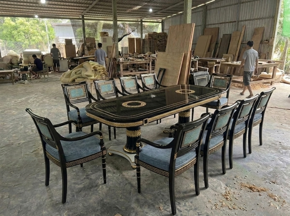 Bộ bàn ăn Mariner 2m4 kèm 10 ghế Lavinia cao cấp