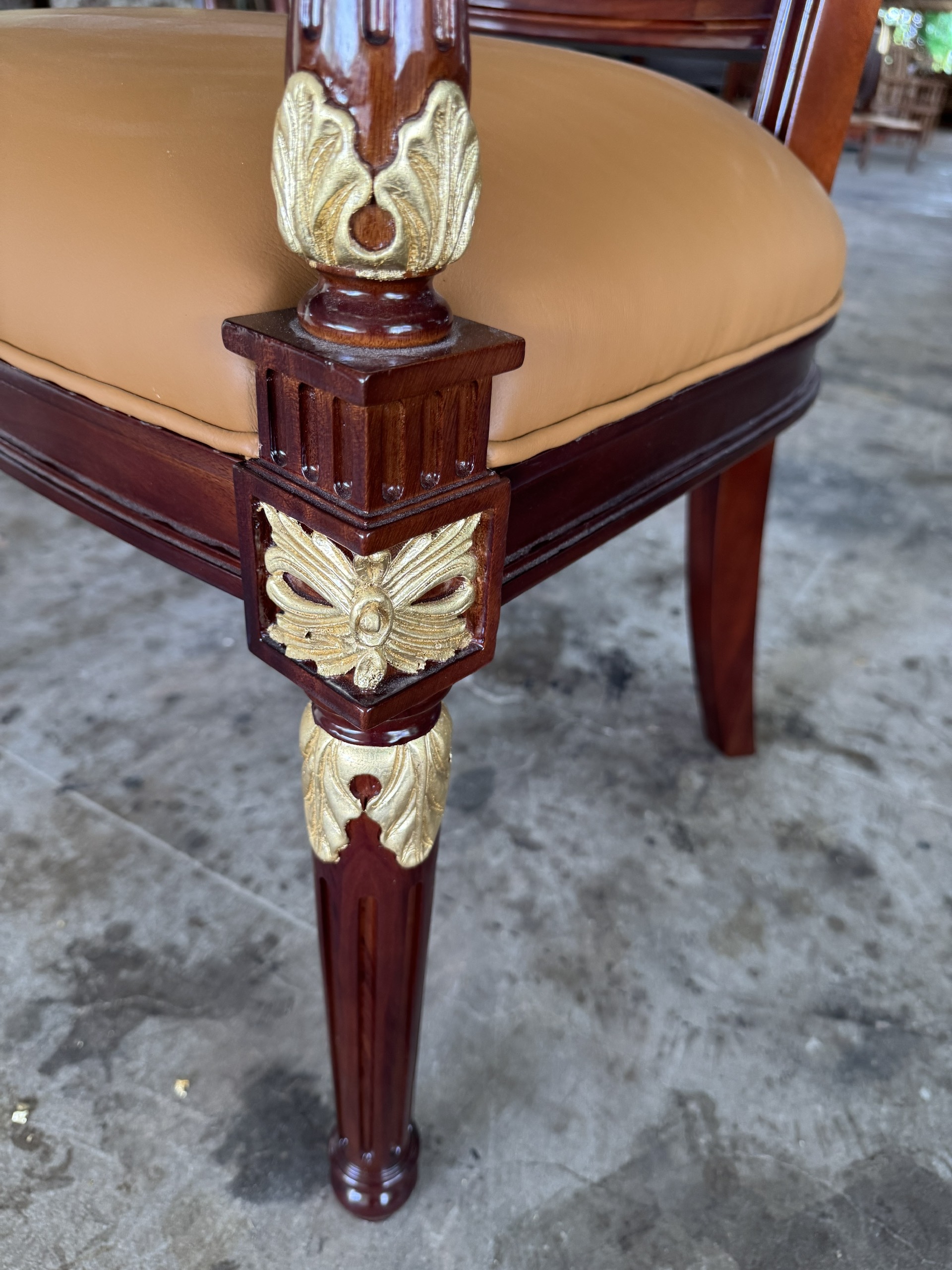 Ghế ăn màu cam phong cách Châu Âu sang trọng