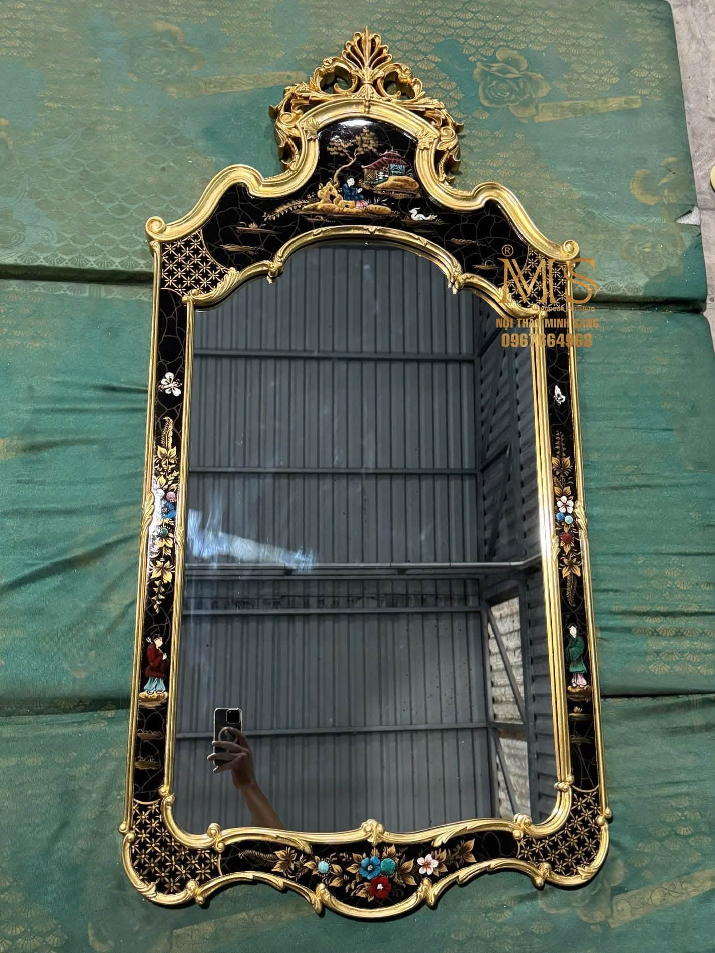 Khung gương Chinoiserie sơn đen viền vàng cao cấp