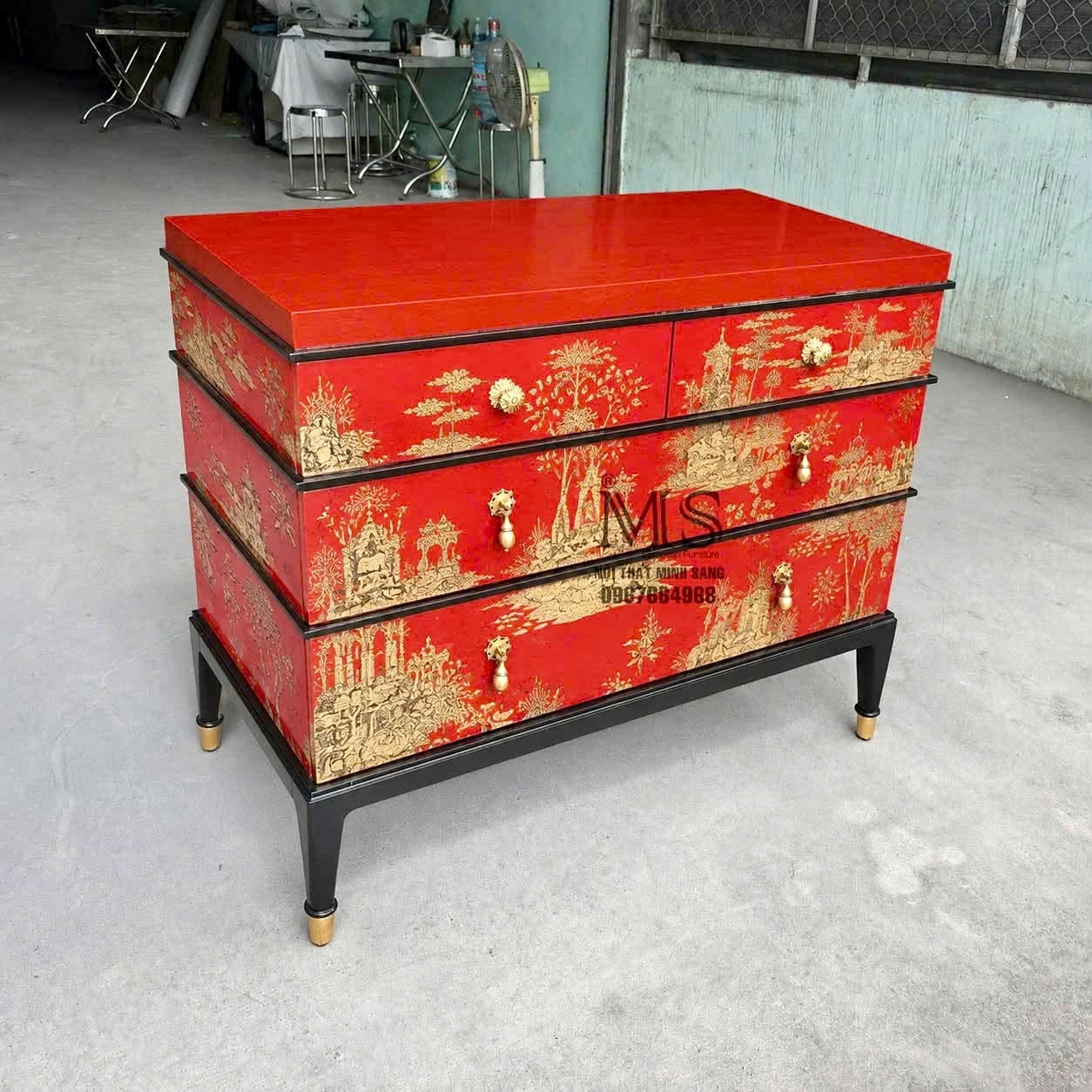 Tủ 4 học kéo sơn đỏ son vẽ nét vàng Nội thất Minh Sang